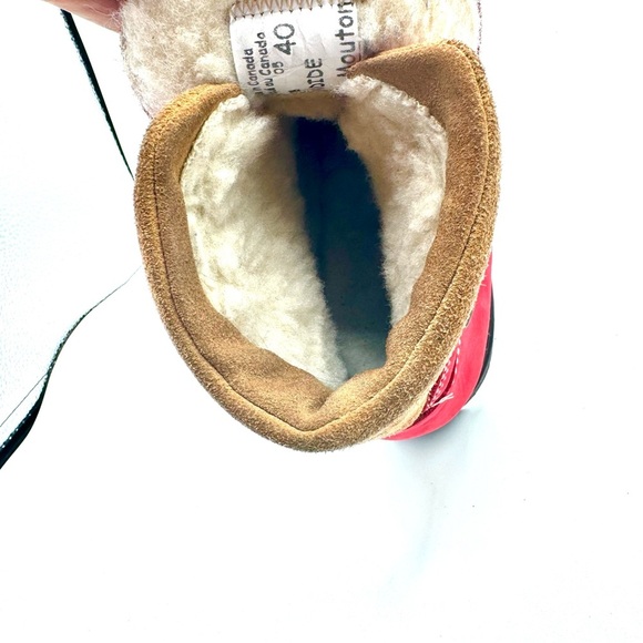 SAUTE MOUTON VINTAGE RED WINTER LEATHER BOOTS - HIKING BOOTS - MADE IN CANADA - Picture 10 of 15